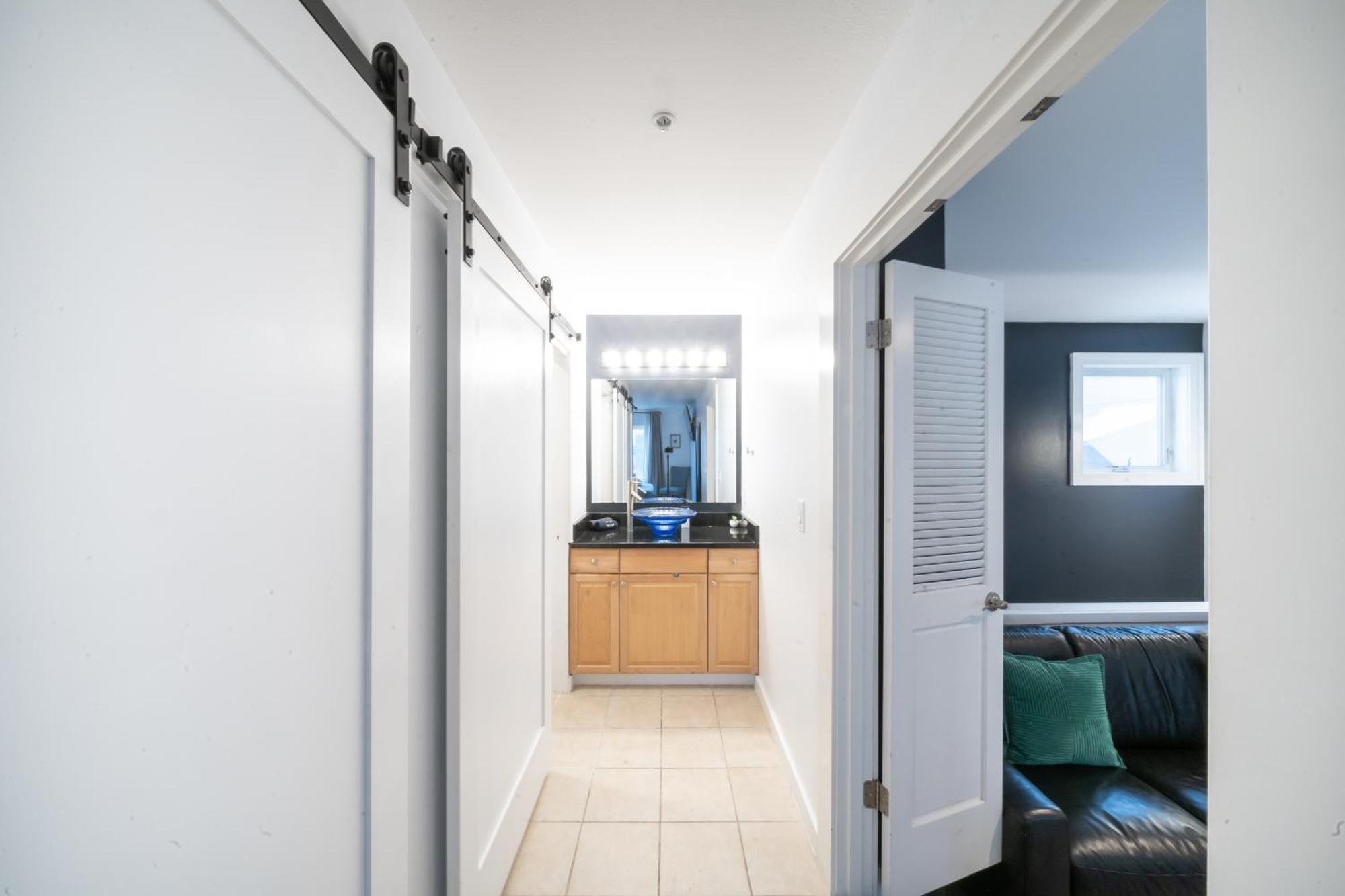 Modern Downtown Top Floor Penthouse With Bay Views سياتل المظهر الخارجي الصورة