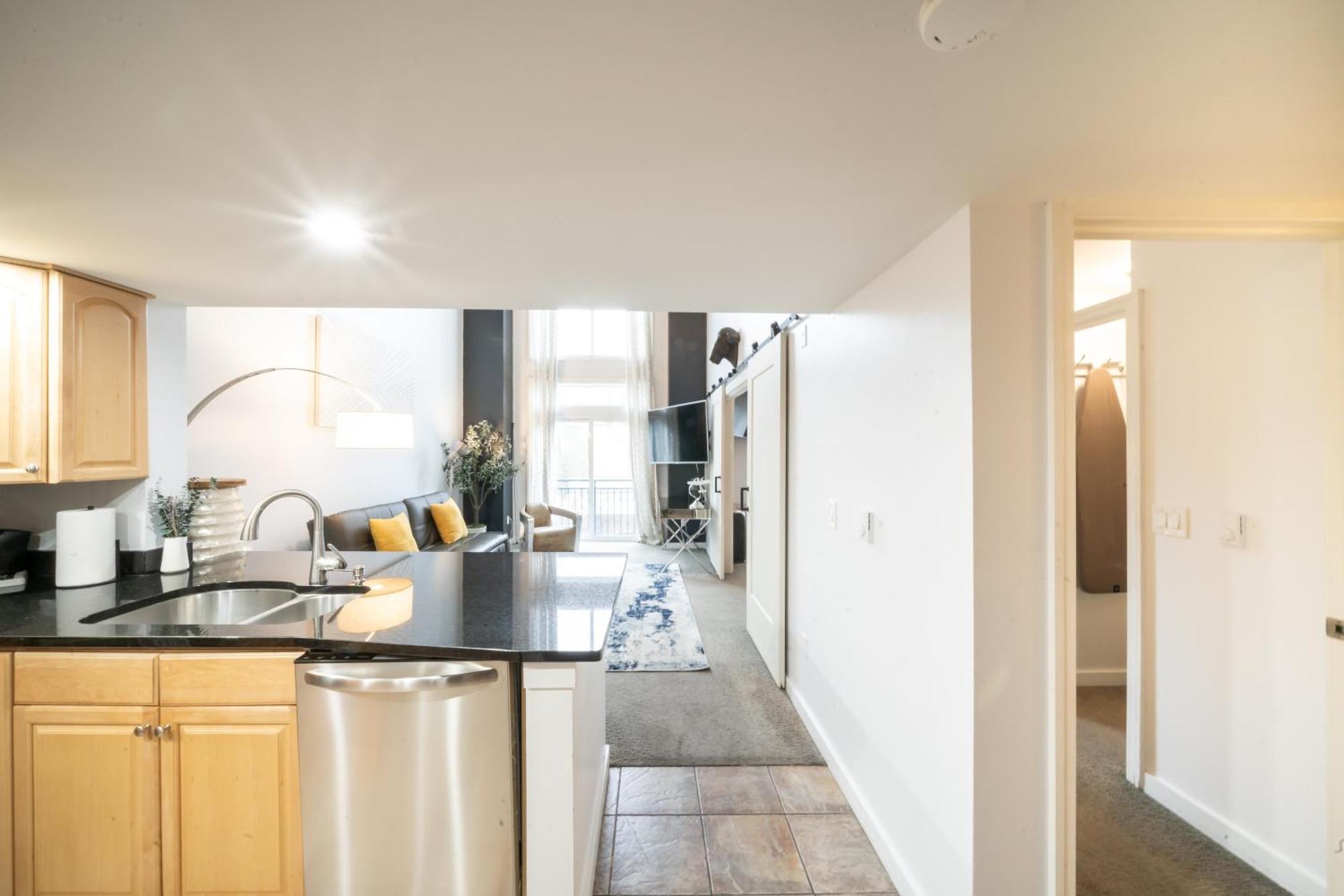 Modern Downtown Top Floor Penthouse With Bay Views سياتل المظهر الخارجي الصورة